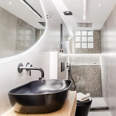 New Luxury Apartment Near Center With Garden View Bendevis Exterior photo
