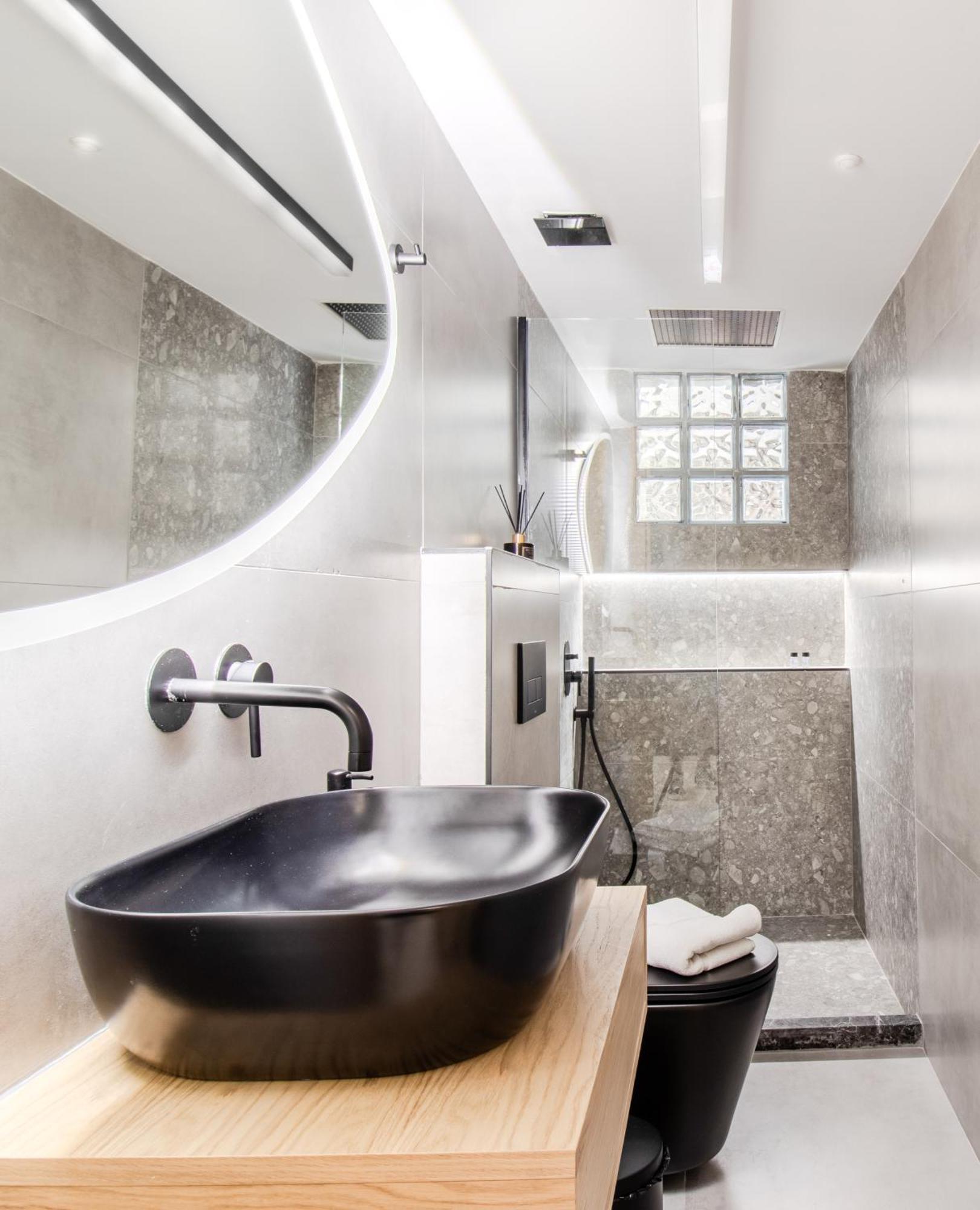 New Luxury Near Center With Garden View Bendevis