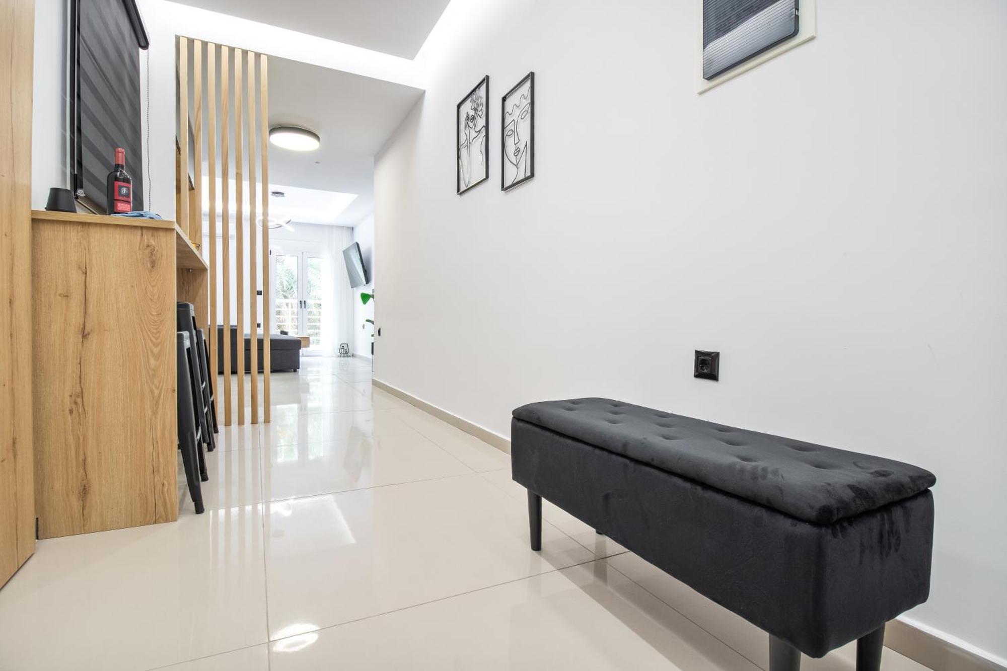 New Luxury Near Center With Garden View Apartment Bendevis