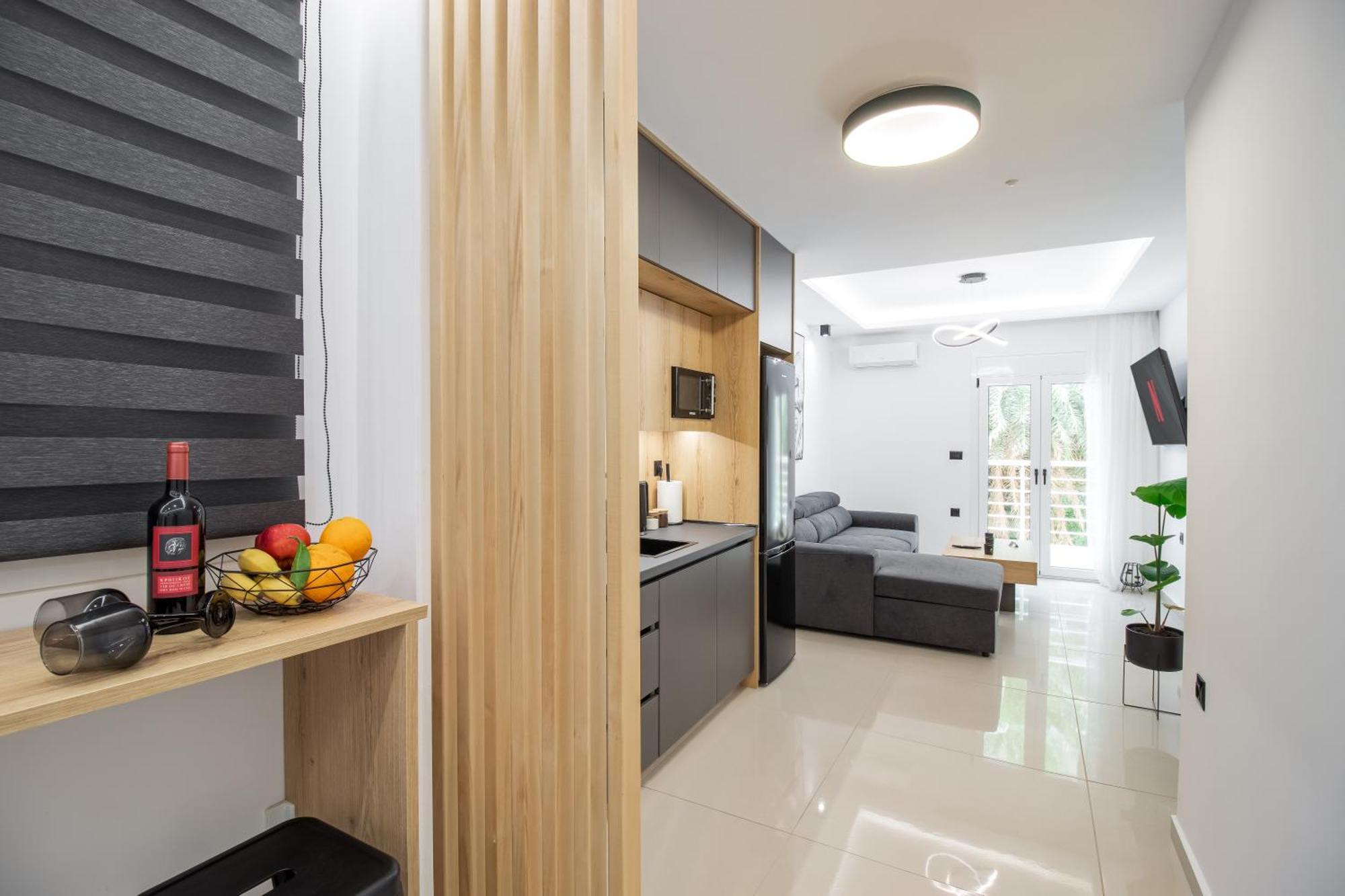 Apartment New Luxury Near Center With Garden View *