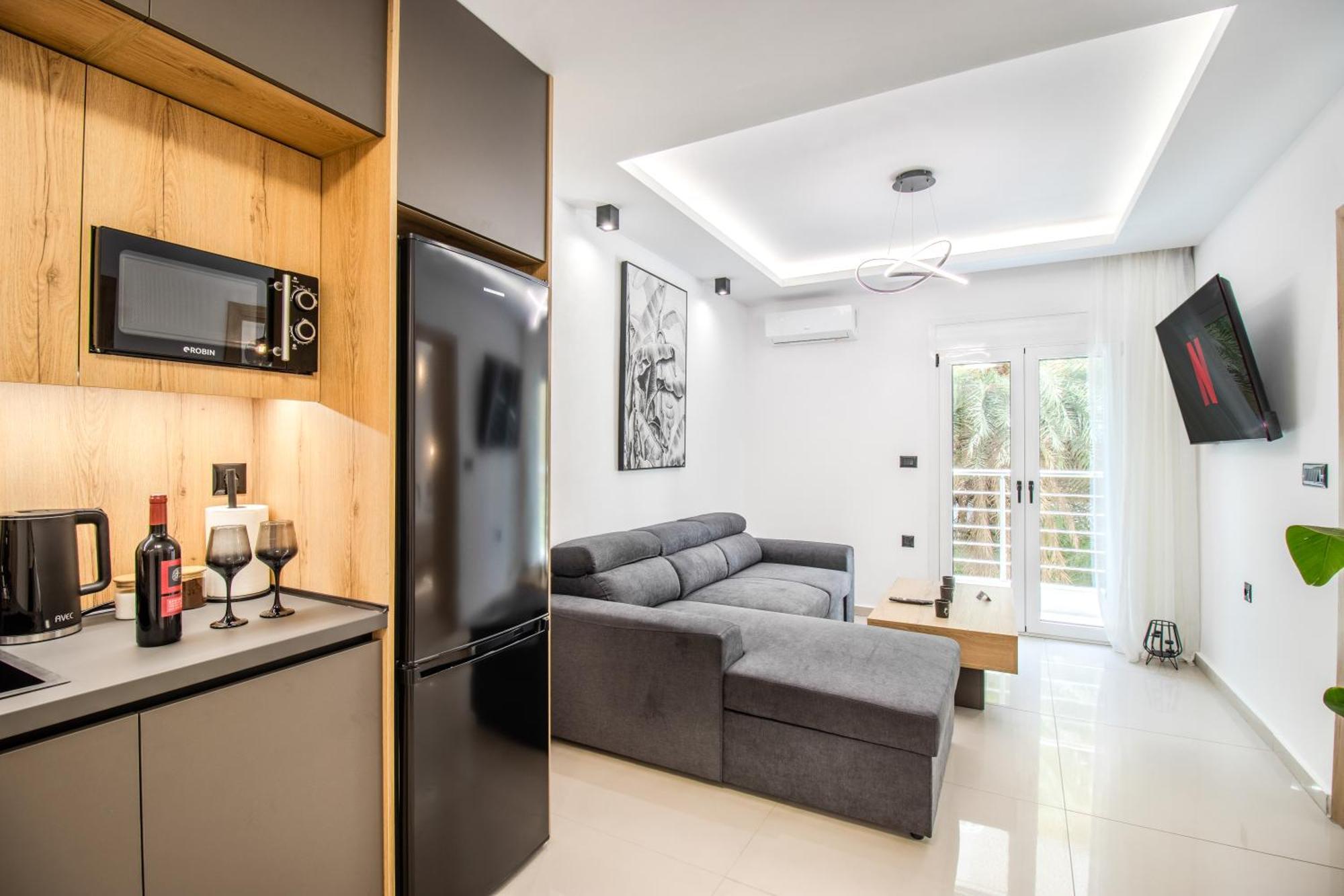 New Luxury Near Center With Garden View Apartment *
